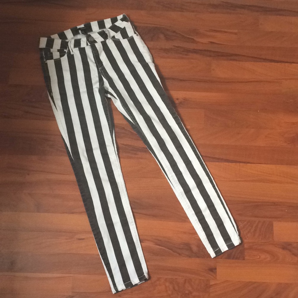 Forever 21 B/W Striped Pants